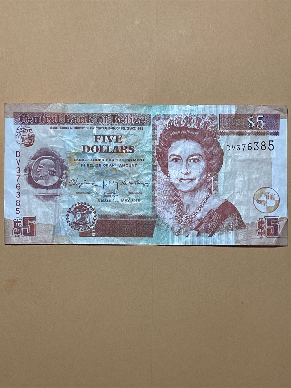 Belize Five Dollar Current Circulated Paper Money - New Issue - Dated 2016