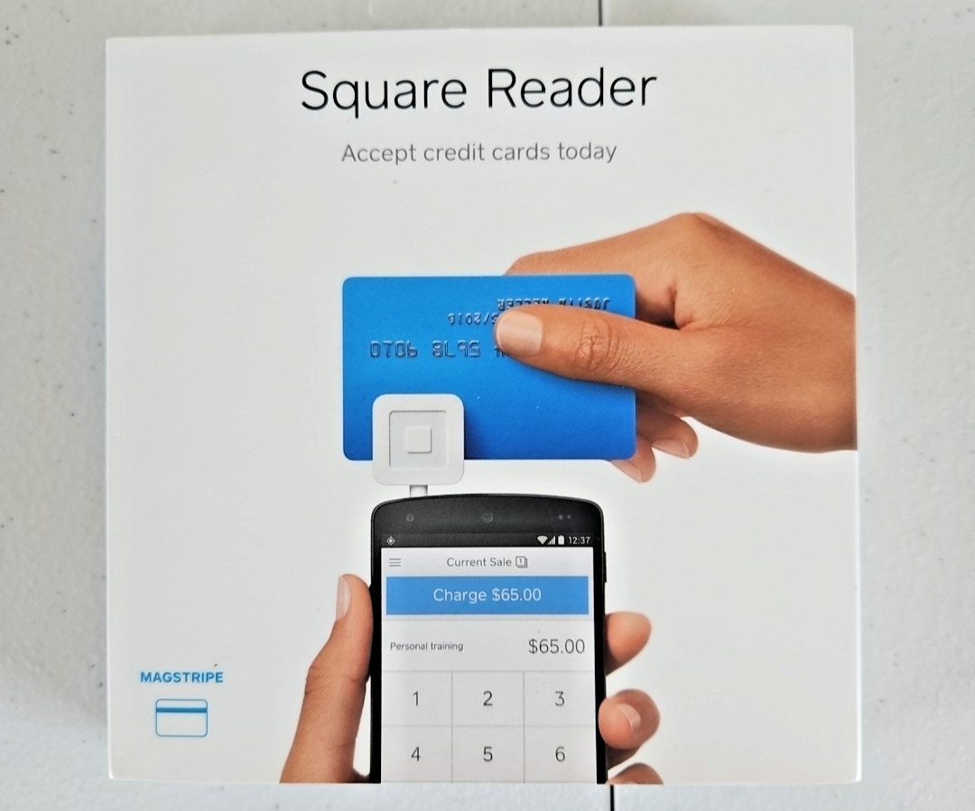 Square Credit Debit Card Reader - for Apple iPhone and Android BRAND NEW