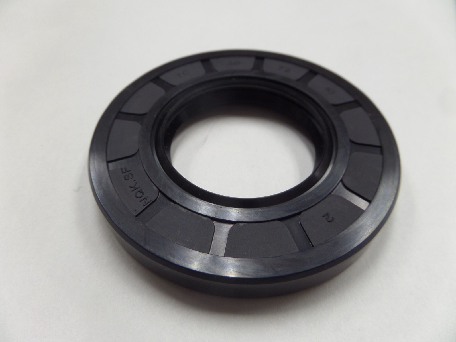 TC 38X72X10 DOUBLE LIPS METRIC OIL / DUST SEAL WITH GARTER SPRING