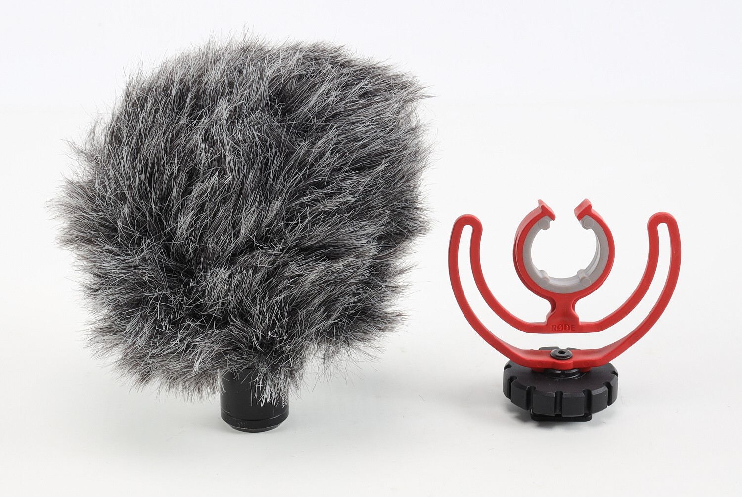 RODE VideoMicro Ultracompact Camera-Mount Microphone, with Accessories