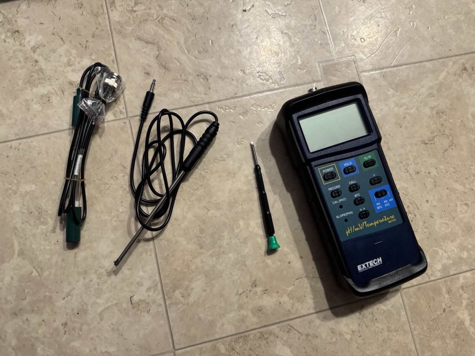 Extech Heavy Duty pH, mV & Temperature Meter Model 407227
