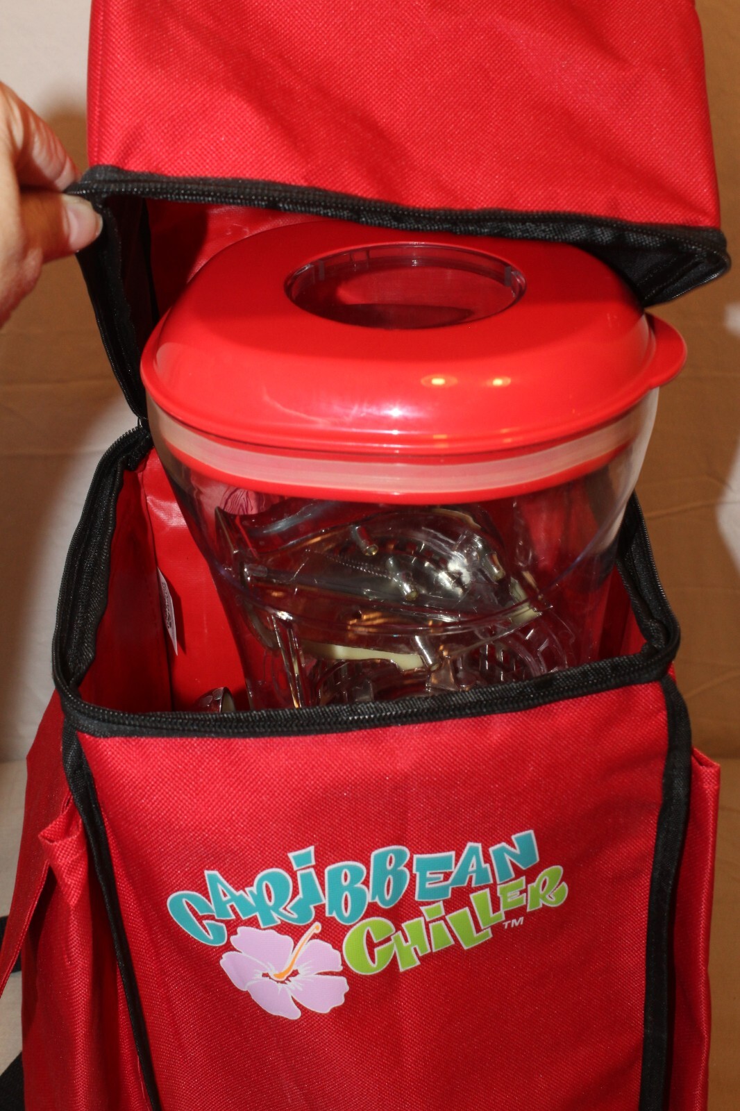 Nostalgia Electrics CARIBBEAN CHILLER Frozen Drink Slush Maker & Carry Bag MSB64