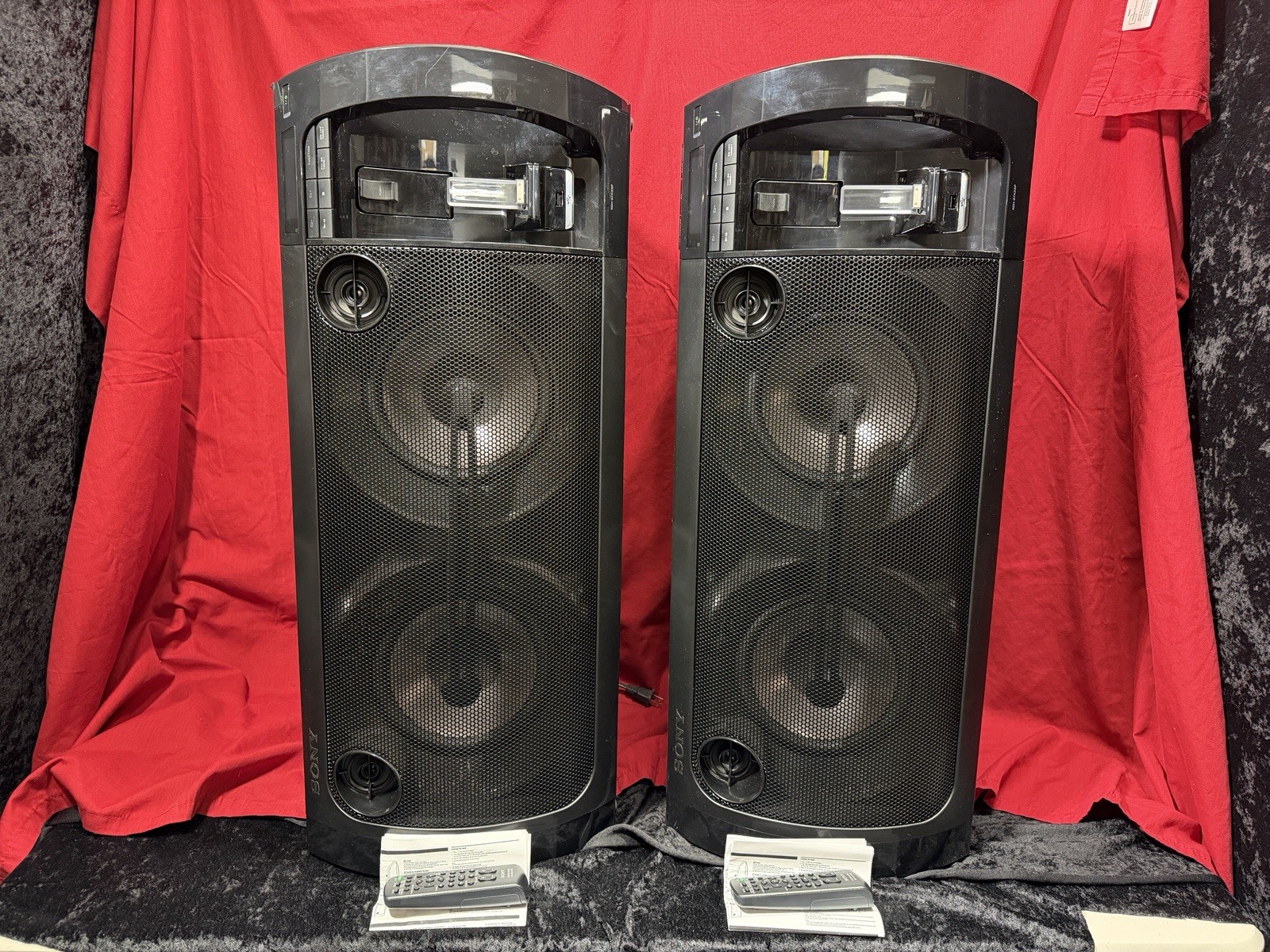 (Set of 2) Sony Home Audio System RDH-GTK33iP (2012)