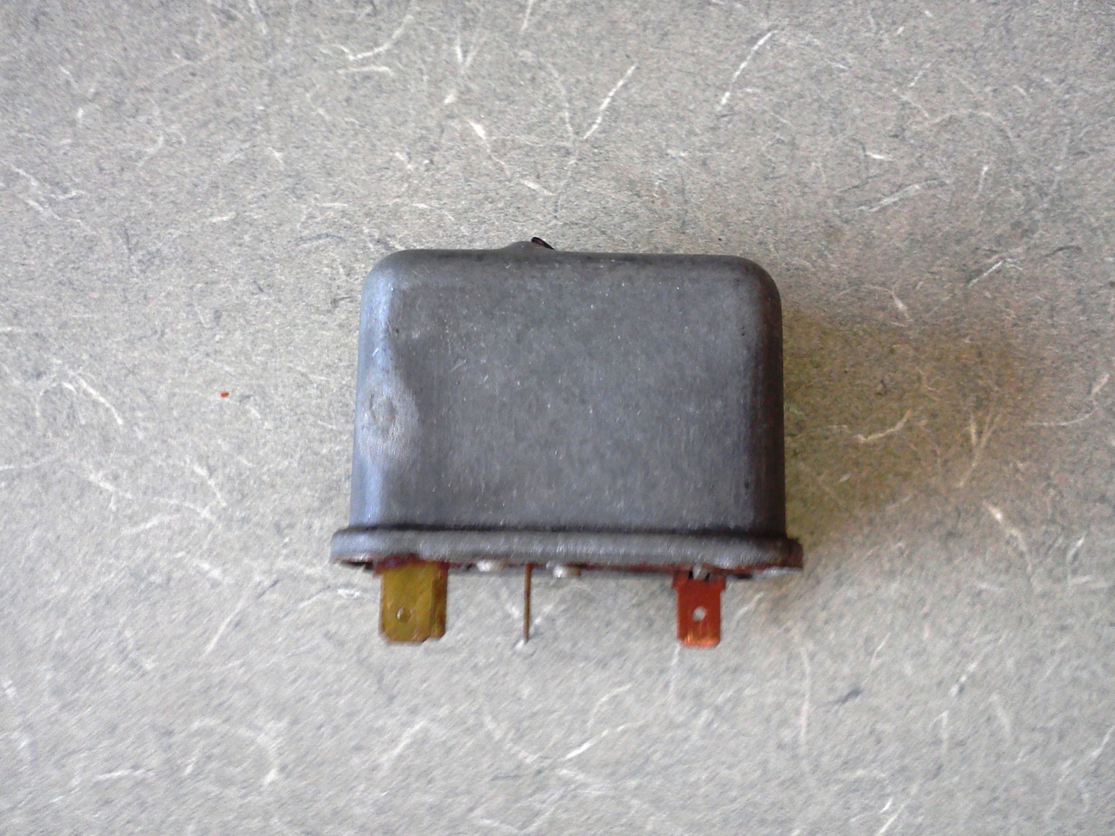 NICE USED ORIGINAL GENUINE BOSCH PORSCHE 914 HEADLIGHT RELAY BOSCH 12 VOLT