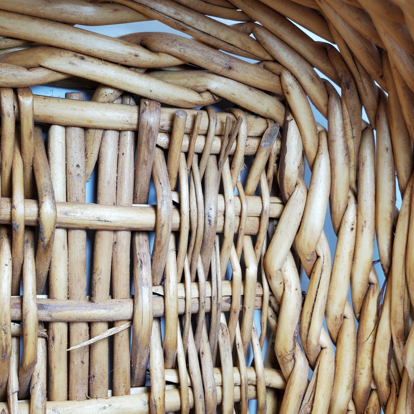 Bamboo Straw Basket With Metal Twisted Handle 8"H X 9.5"L