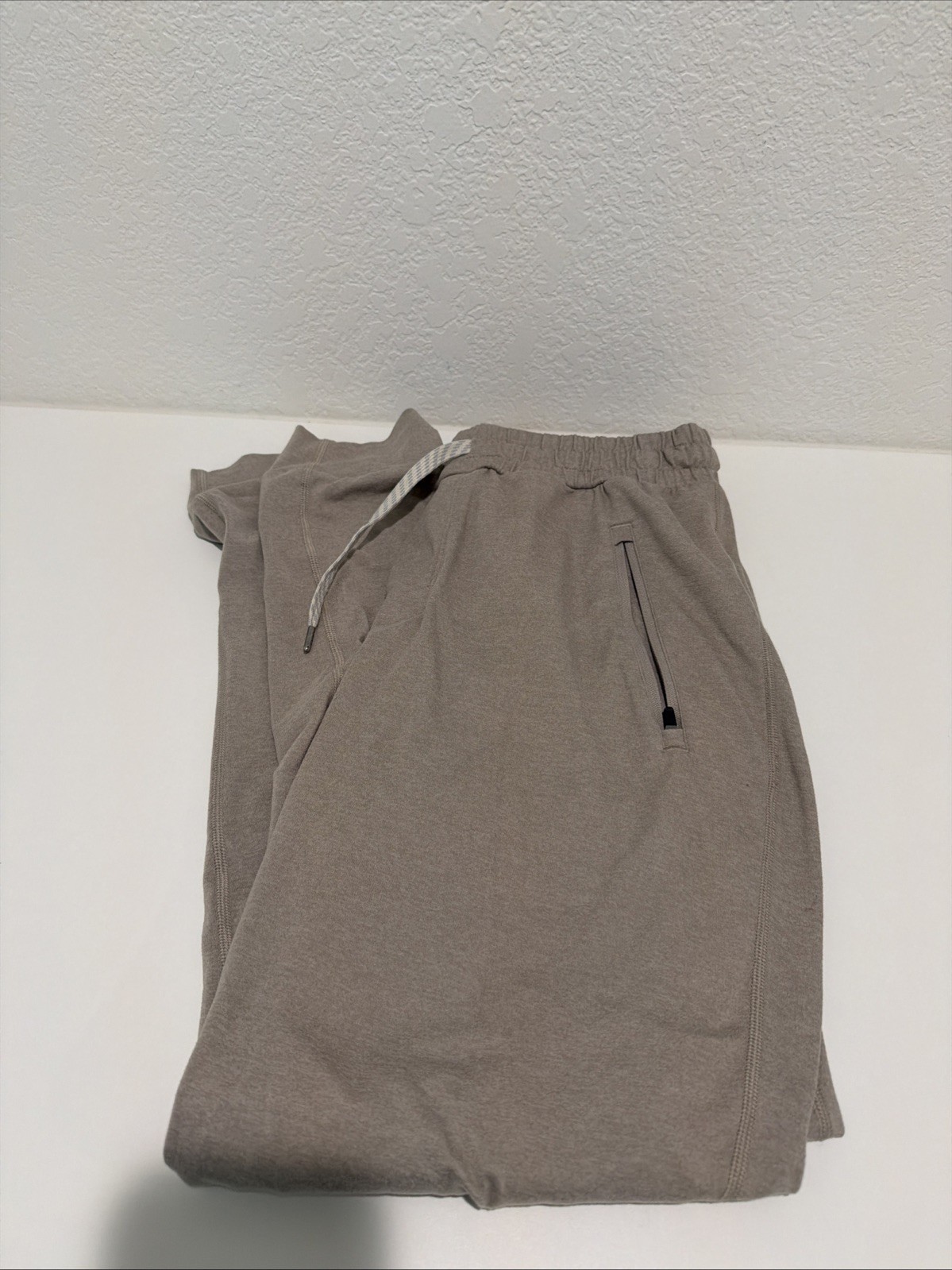 Vuori Ponto Performance Jogger Cobblestone Heather Men’s Size Medium