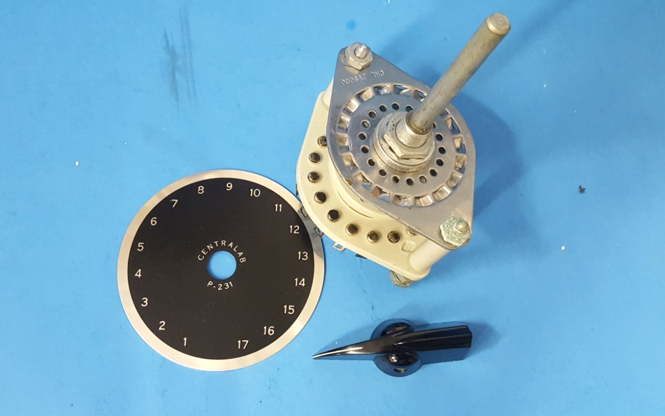 ONE PC- Rotary Switch, JV-9000, CENTRALAB, 1 POL, 2-17 Position, Shorting