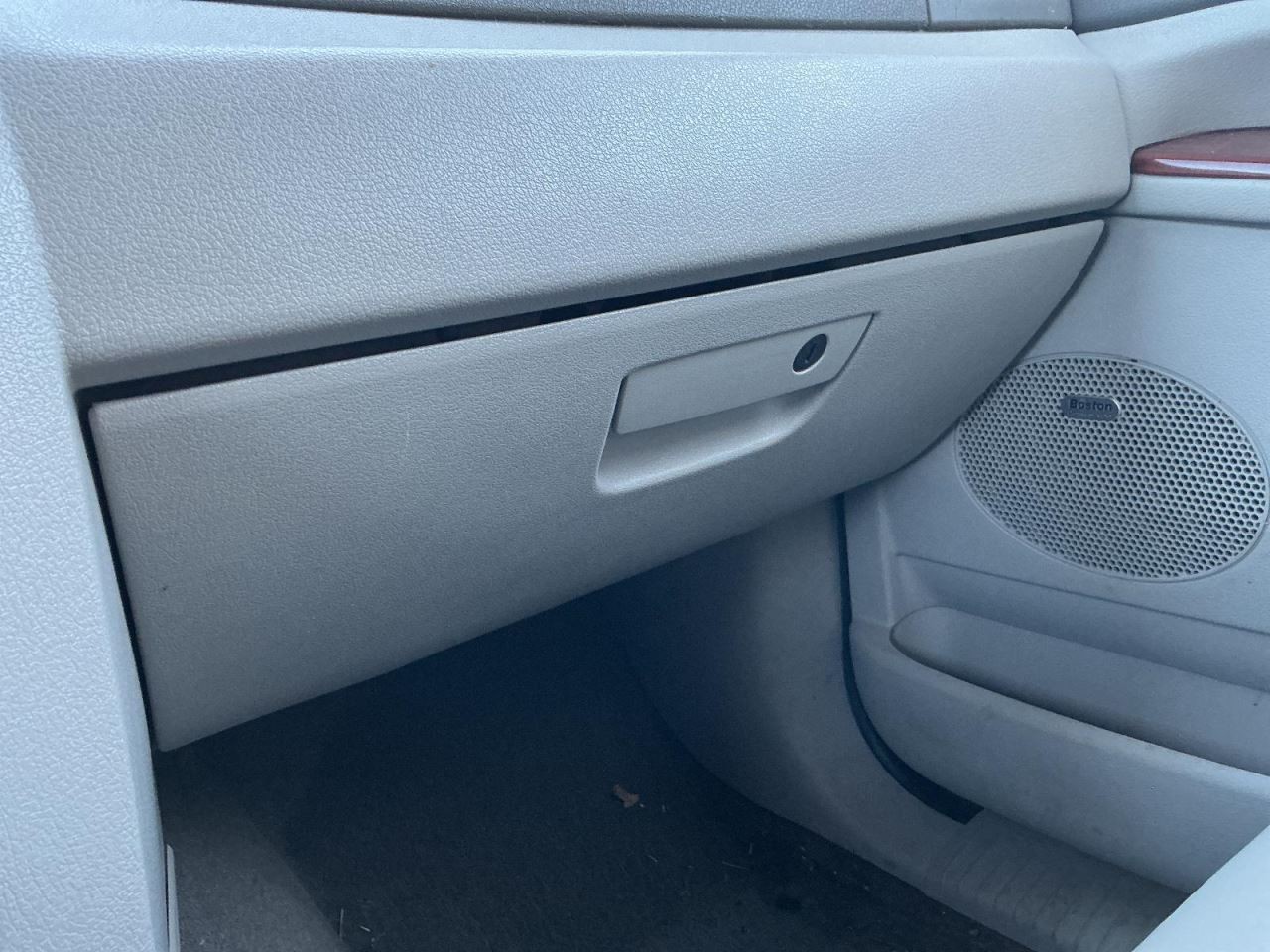 CHERGRAND 2007 Glove Box 4908509