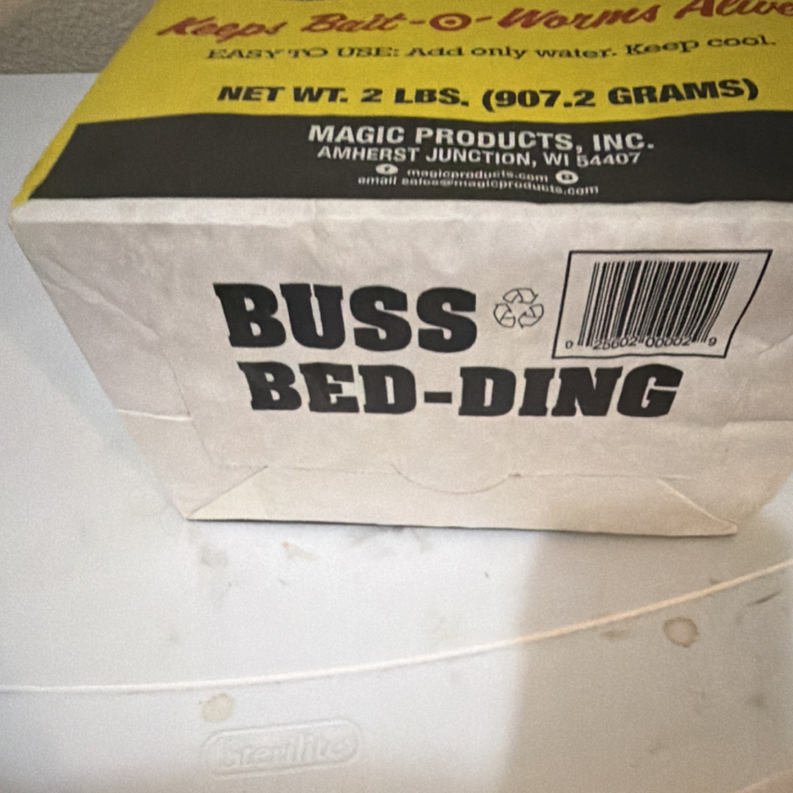 Magic Products Buss Bed-Ding Worm Bedding Keeps Worms Alive 2 lb MPN 002
