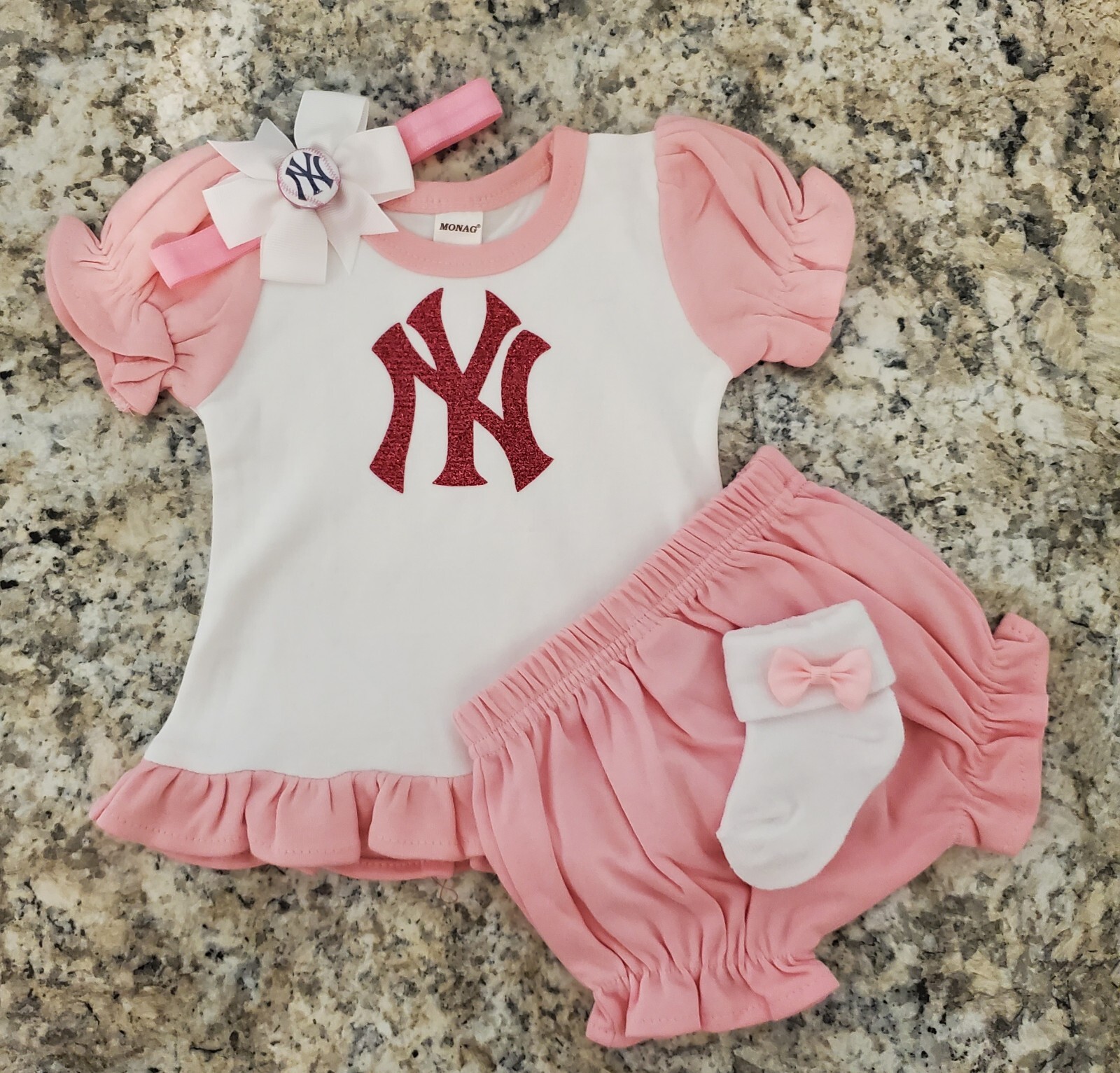 Yankees infant/baby girl outfit Yankees take home  Yankees baseball baby gift