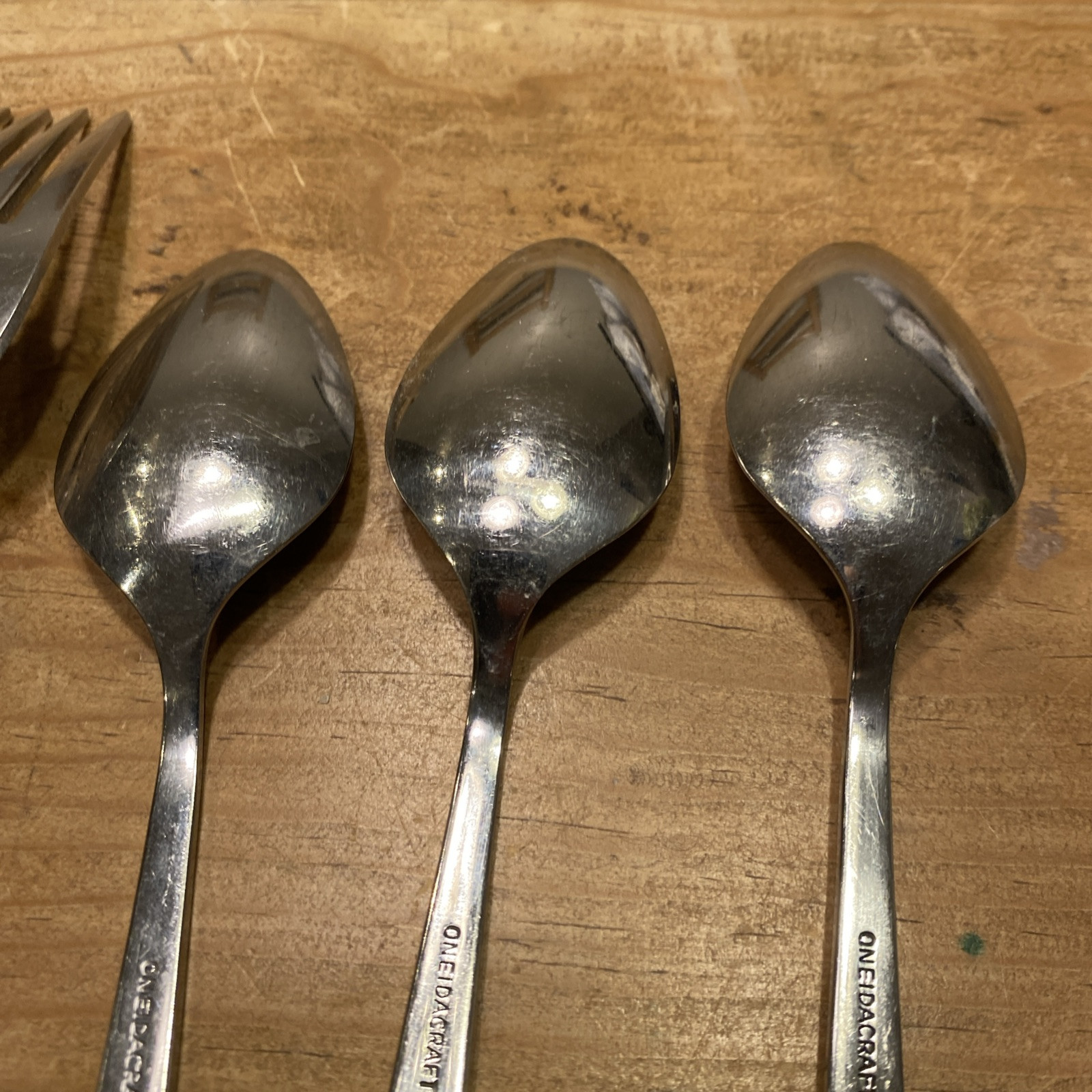 11 Pc Oneida CAPISTRANO Stainless Oneidacraft Deluxe Flatware Spoon Fork Knife