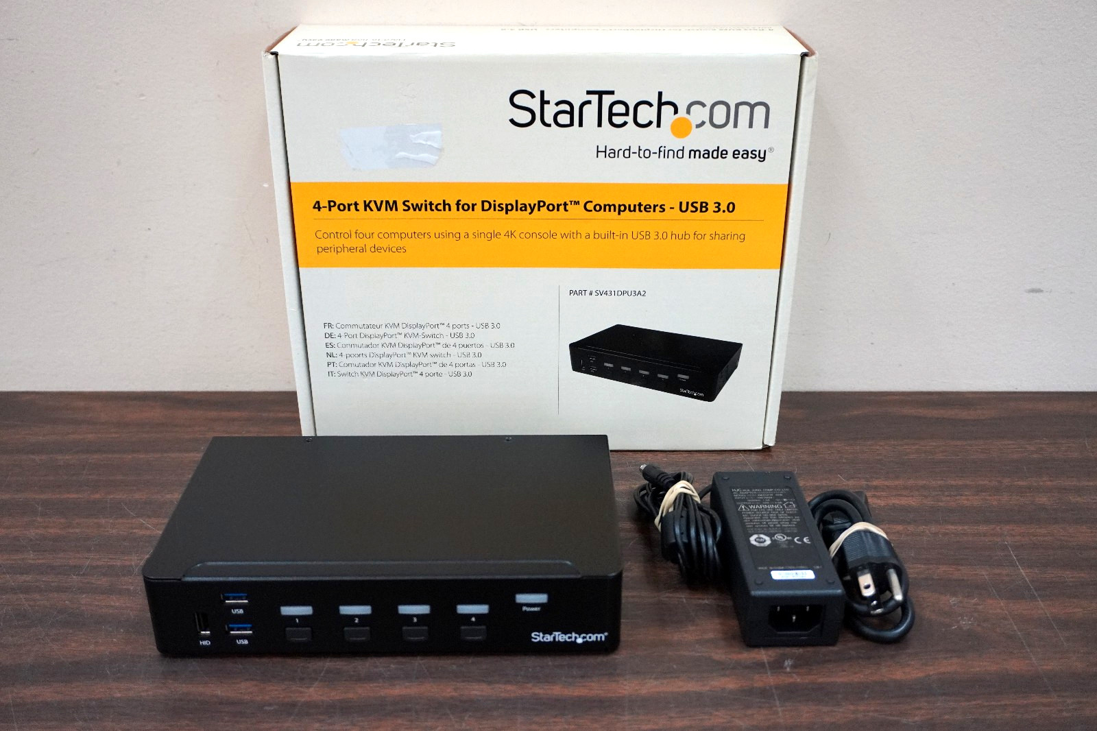 StarTech.com SV431DPU3A2 4-Port KVM Switch With Built-in USB 3.0 & POWER ADAPTER