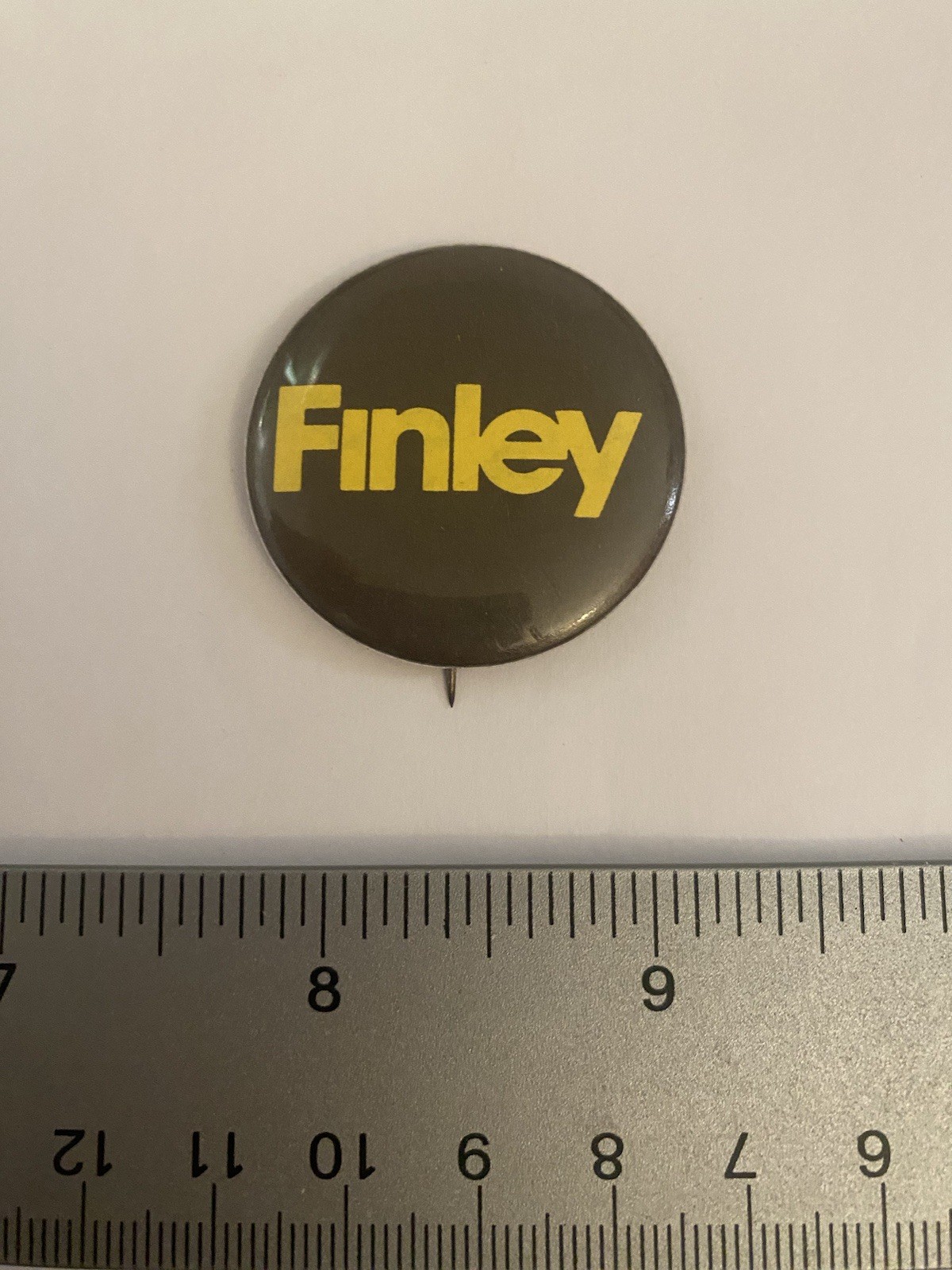 Finley Chicago Illinois Pin Back Button P195