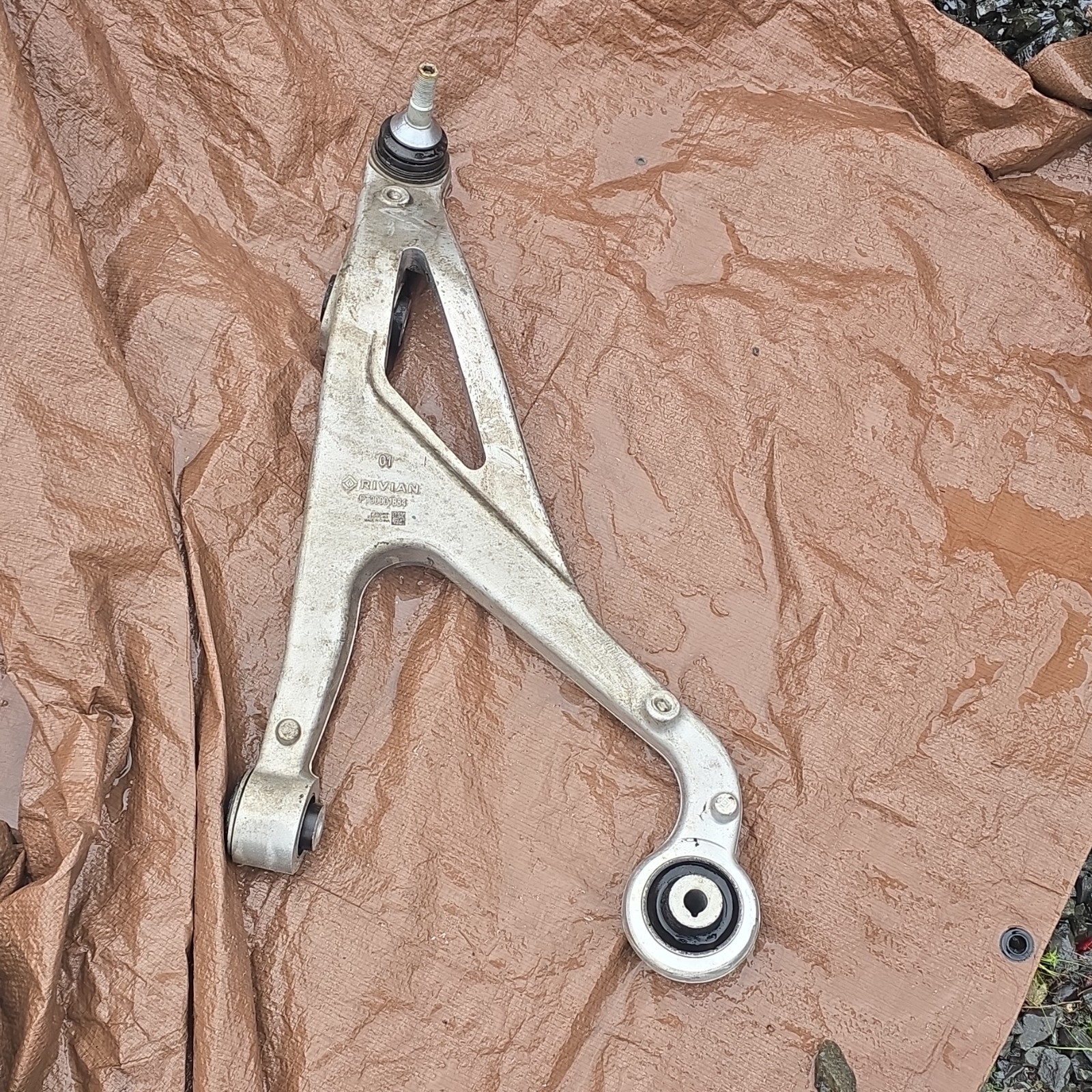 23-25 RIVIAN R1S R1T FRONT SUSPENSION LOWER CONTROL ARM GENUINE OEM RH RIGHT