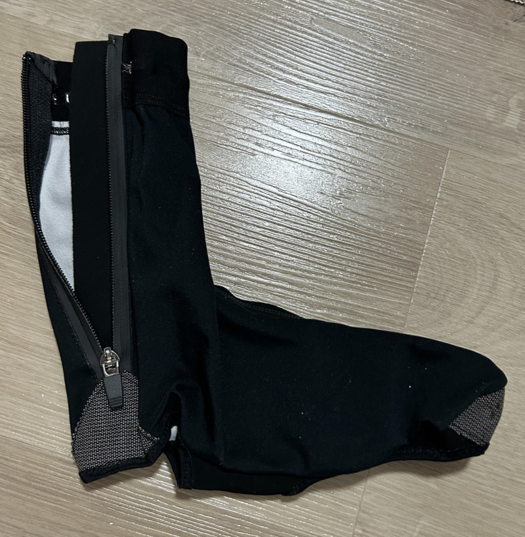 Velocio Signature Rain Booty - Small, Black