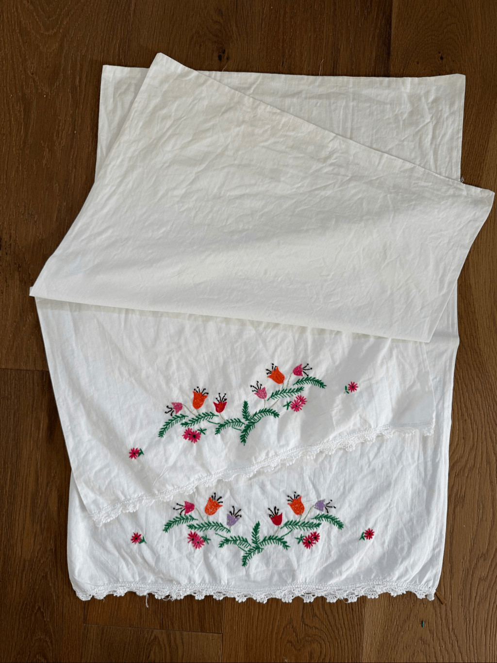 2 Vintage Queen Size Pillowcases Red Orange Pink Green Tulip Lace Detail