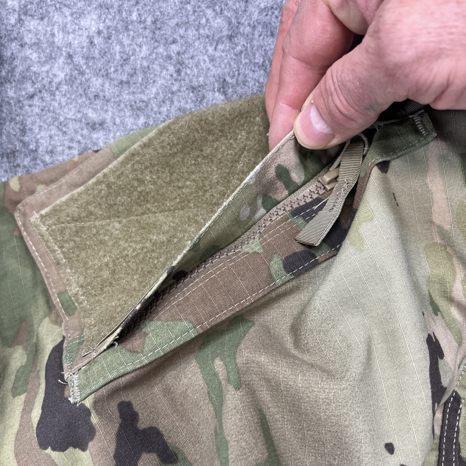 Army Combat Uniform Coat Medium Regular Unisex Insect Shield New