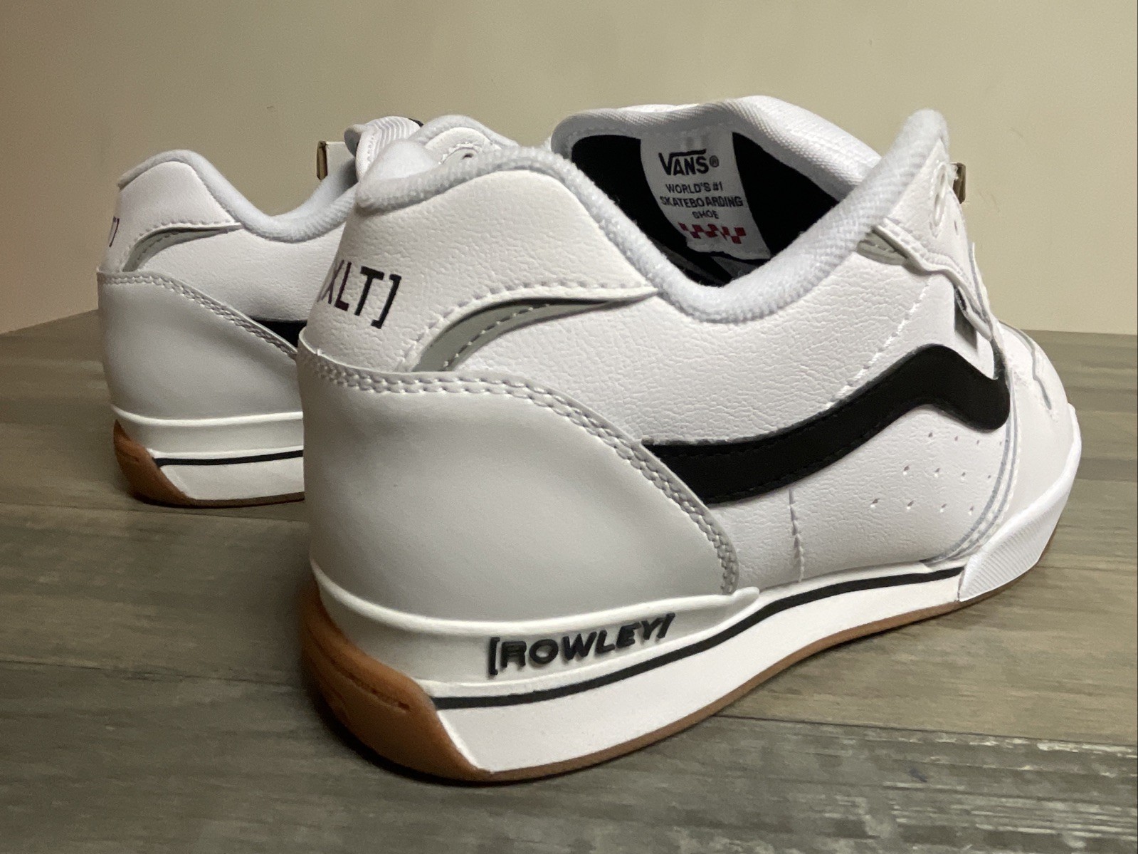 Vans Rowley XLT Skate Shoes White/Black Sneakers Men's Size 11 NEW