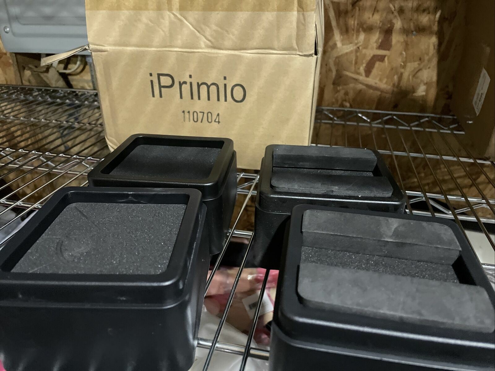 iPrimio Bed and Furniture Square Risers - 4 Pack 2 1/2 INCH Size Black
