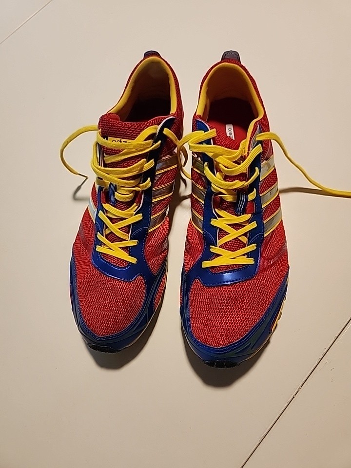 Adizero Addidas 2008 - Red, Blue And Yellow W/ Cool Changing Color Strips. Rea
