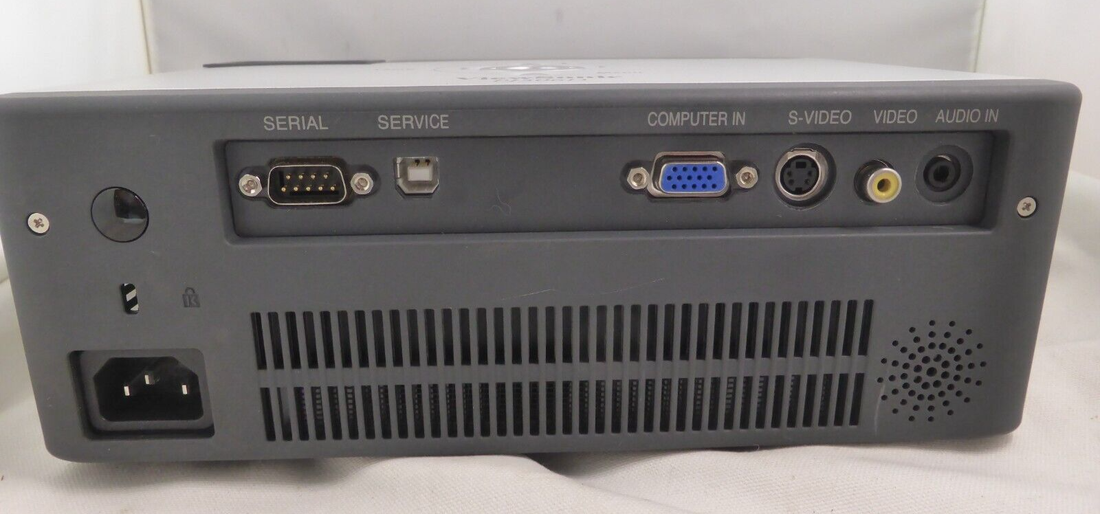 ViewSonic PJ506D DLP Projector - Tested / Working