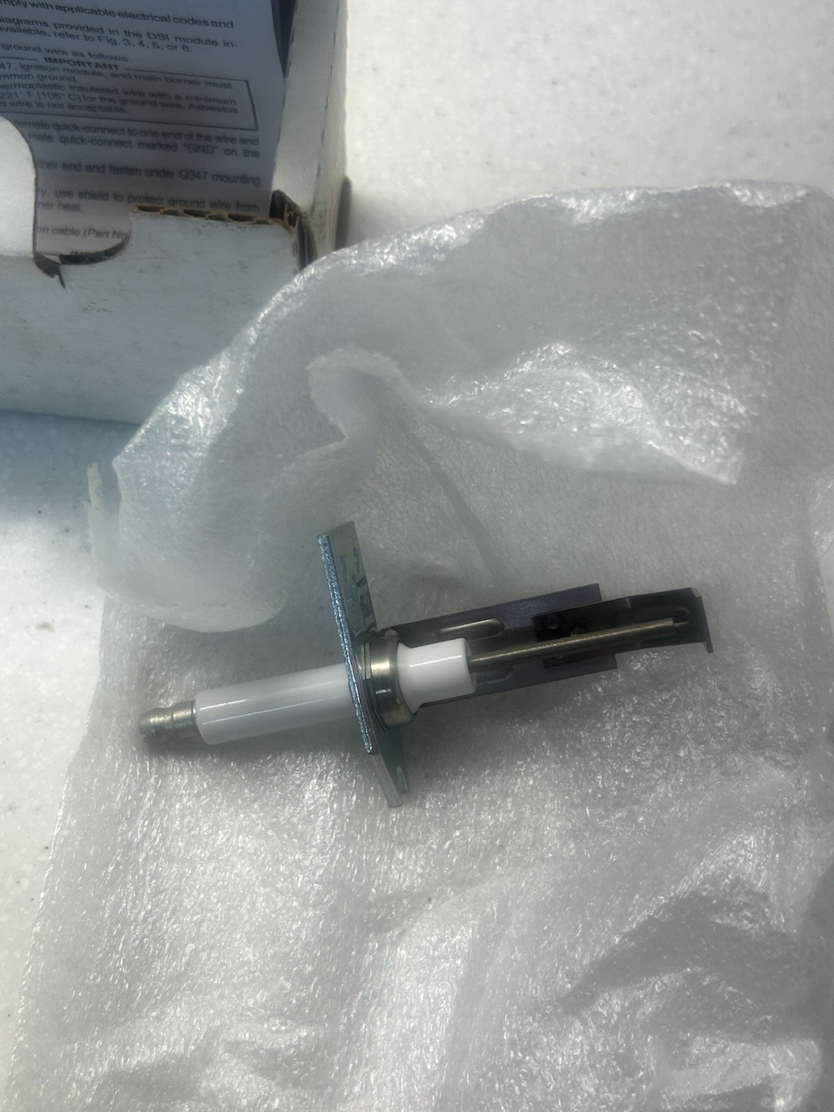 Honeywell Q347A1012/U Spark Igniter Sensor Includes Style D Mounting Bracket
