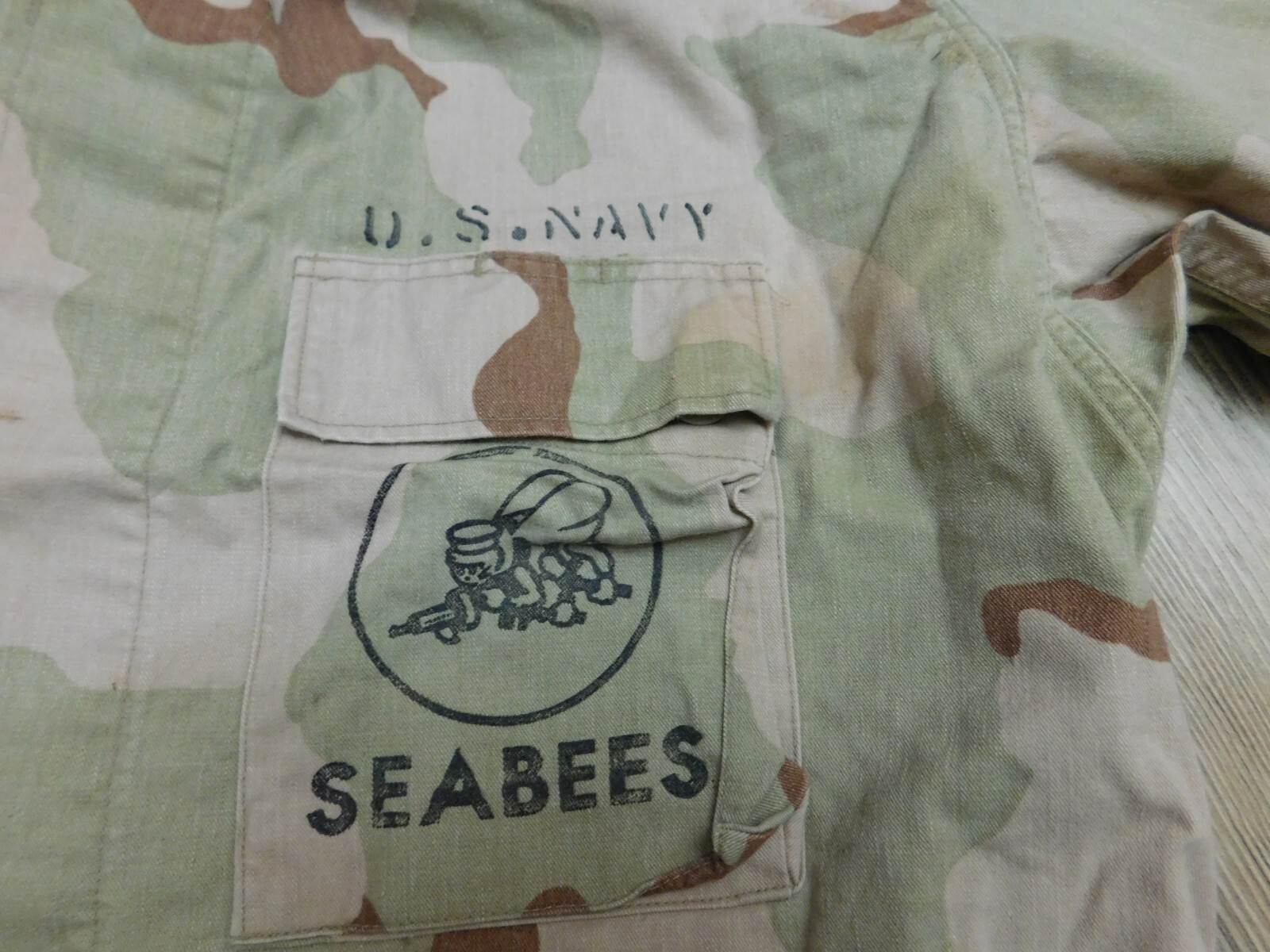 US NAVY SEABEES DCU COAT TOP SIZE LARGE - REGULAR