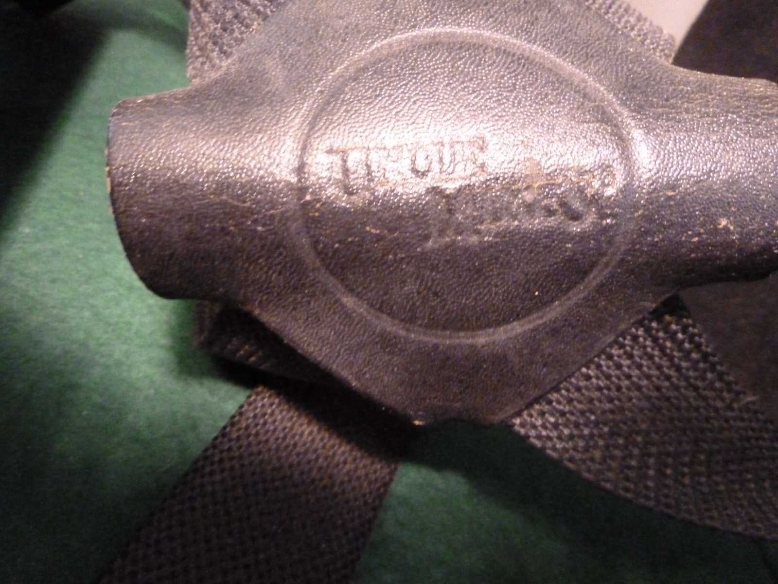 Uncle Mike's Bow Quiver - Used