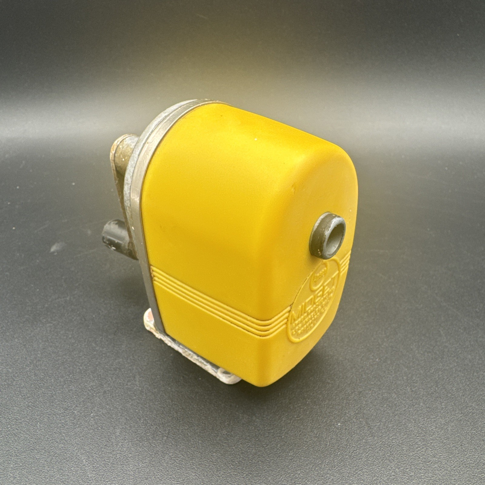 Vintage Berol APSCO Midget Pencil Sharpener Yellow Desk/Wall Mount Single Cutter