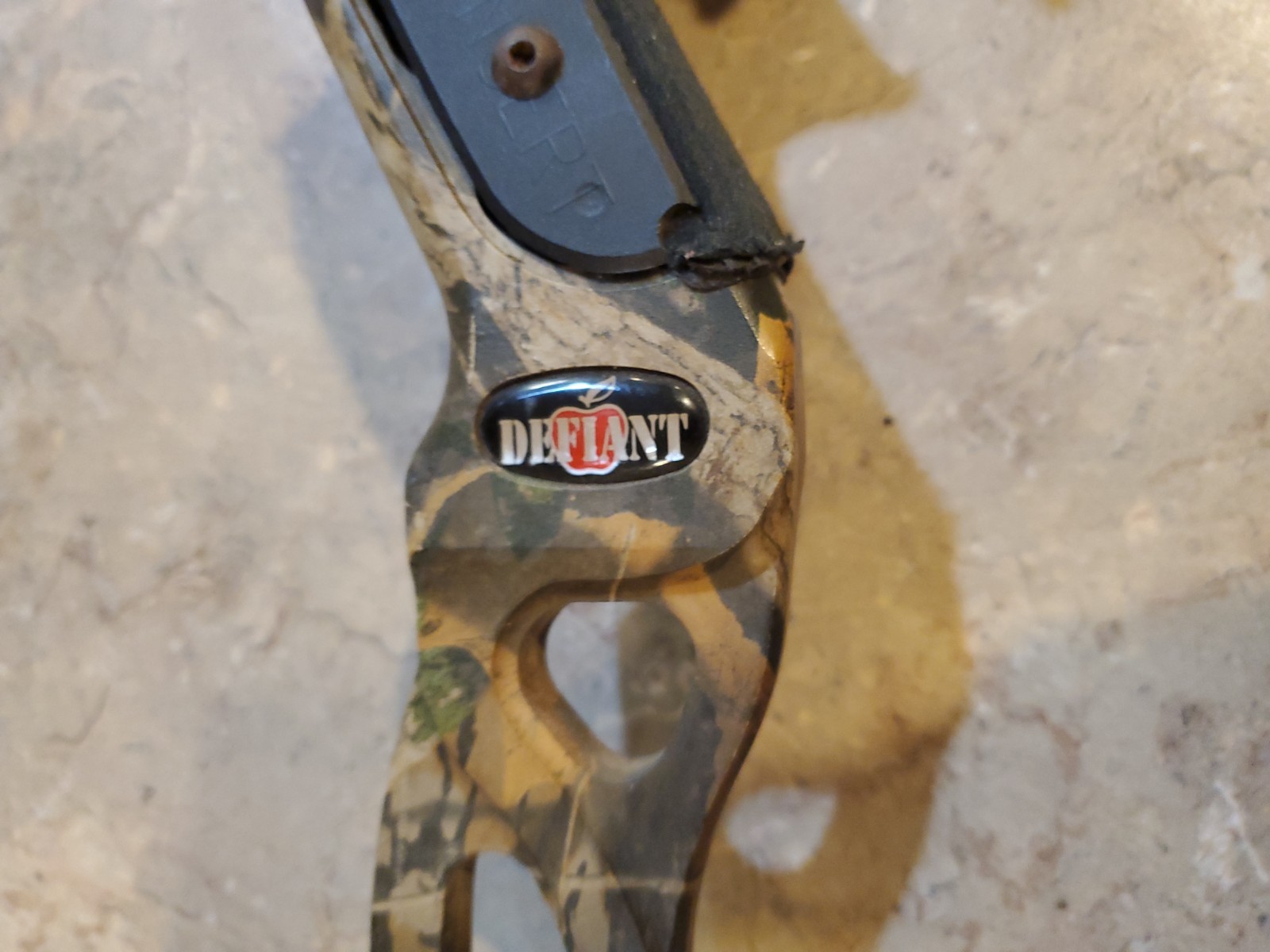 Hoyt XT2000 Defiance Compound Bow Camo Brown 60-70