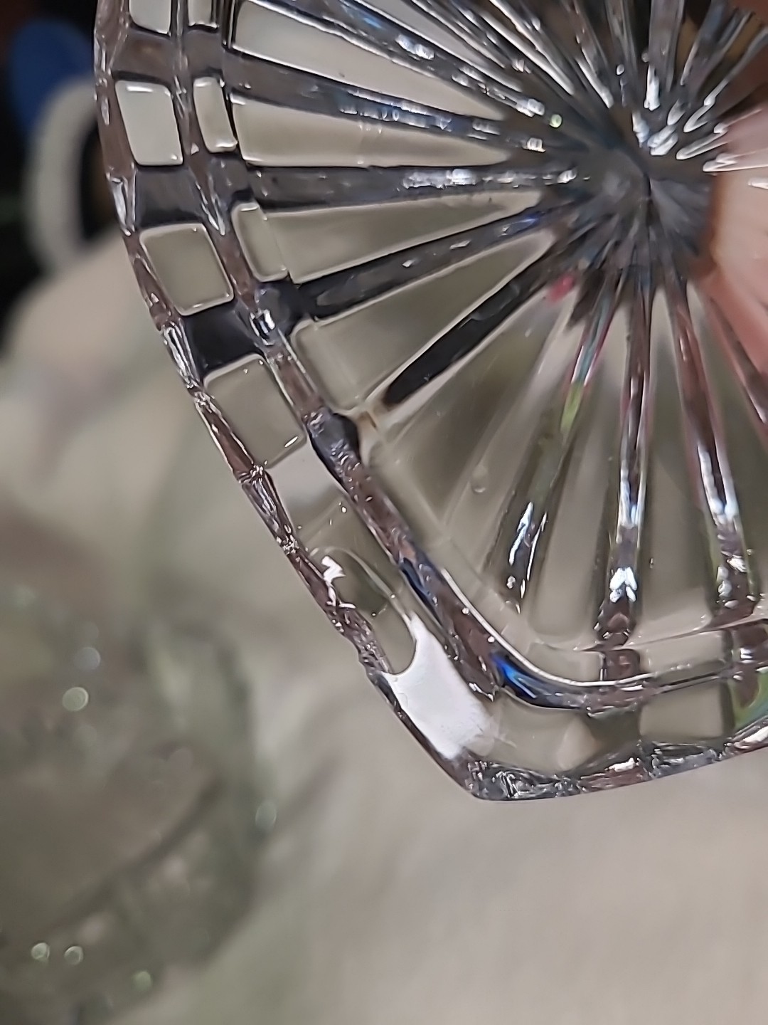 HEART SHAPE TRINKET DISH (BIN H)