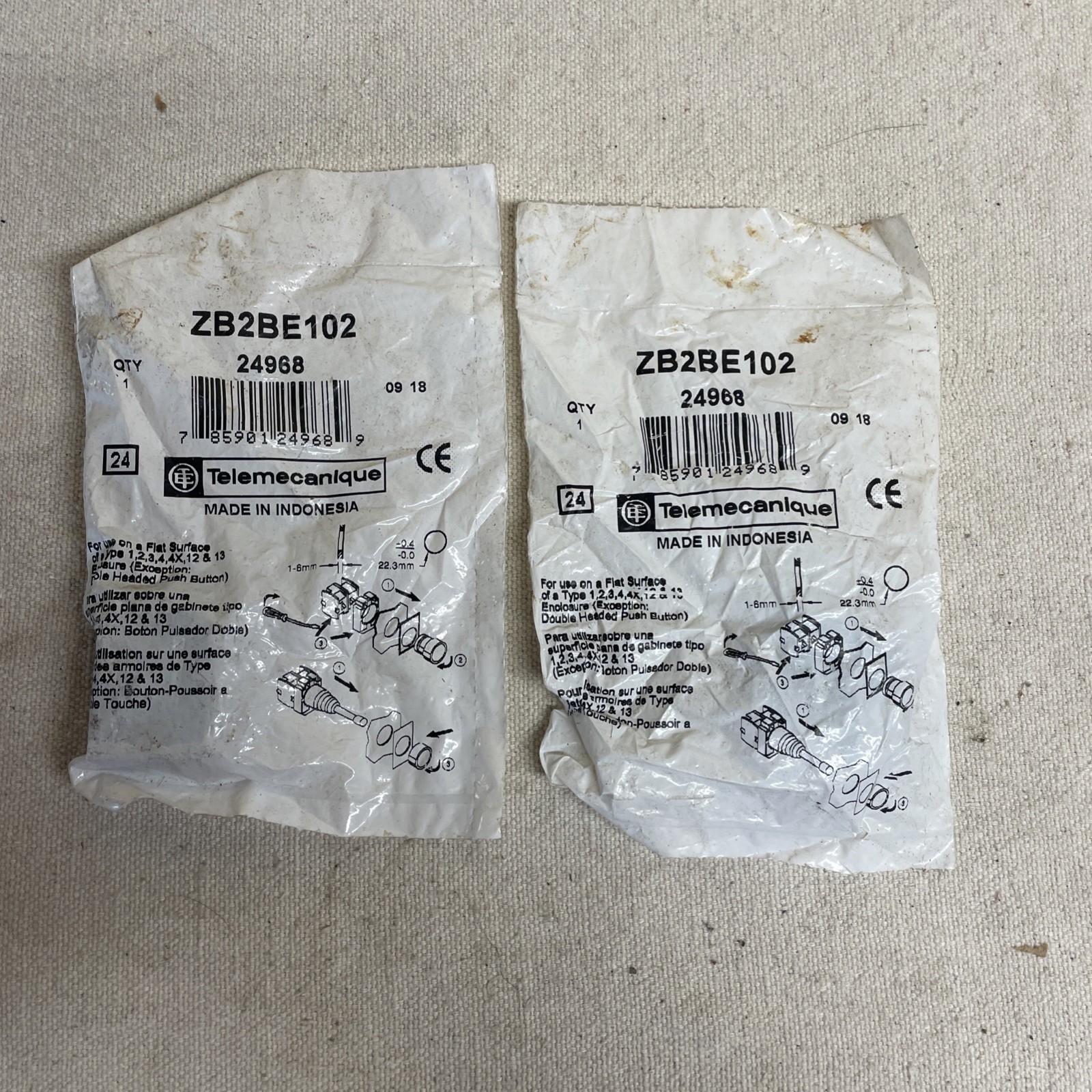 ZB2BE102 Lot Of 2 New Schneider Contact Block ZB2-BE102