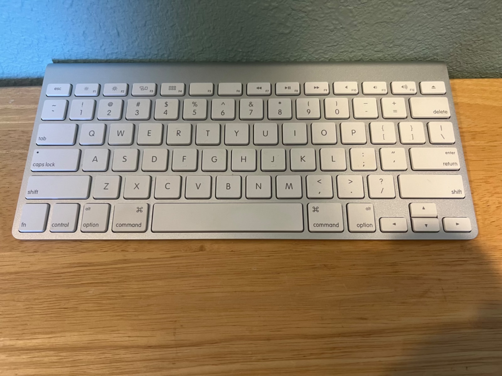 Used Apple Wireless Keyboard - A1314