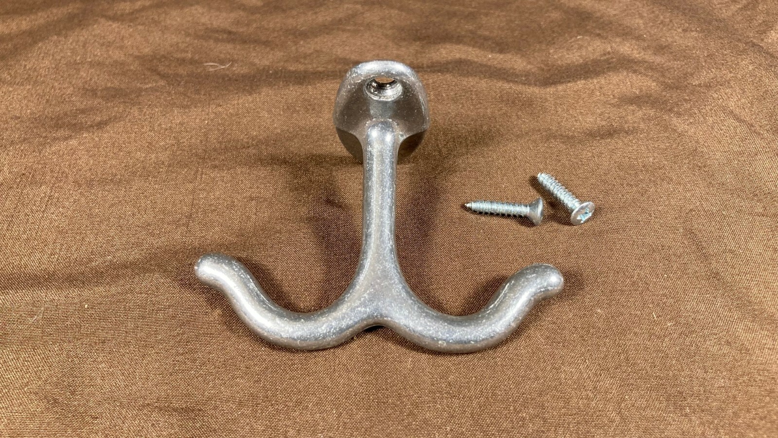 10 Ives Silver Ceiling Hooks Undermount Hook Shelf Hook Cabinet Locker Hardware