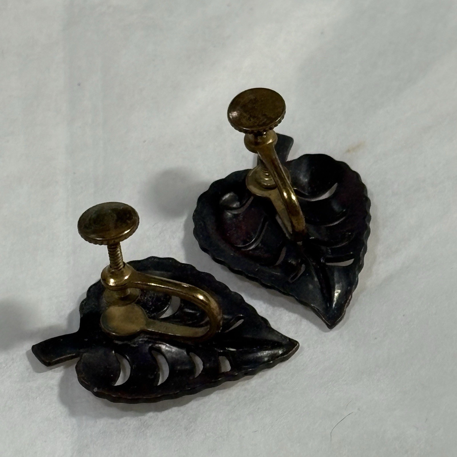 Vintage Copper Leaf Earrings Pierced Design Screw Back 1"