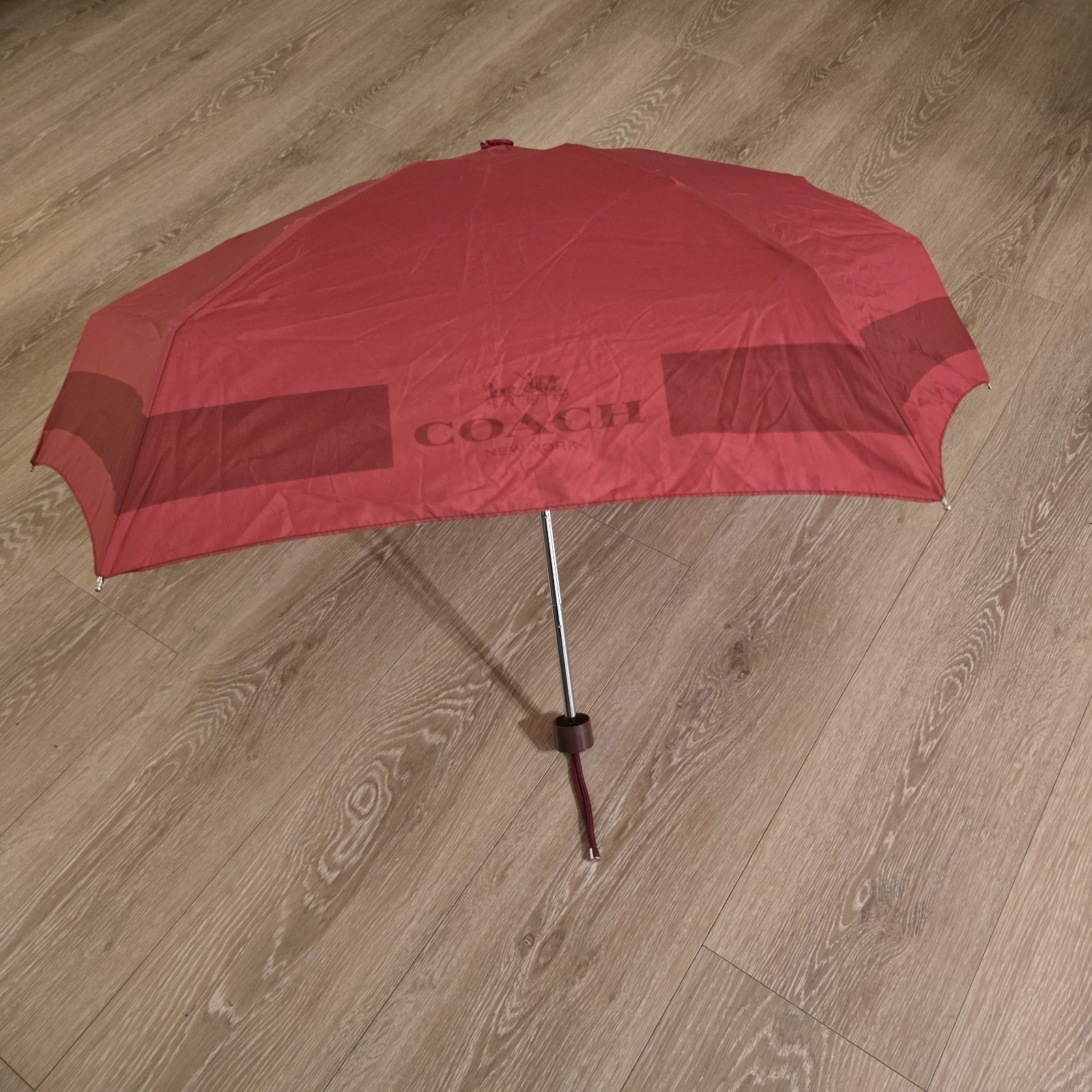 Coach New York Signature Burgundy Travel Umbrella Compact HTF Chic 7" No Sleeve
