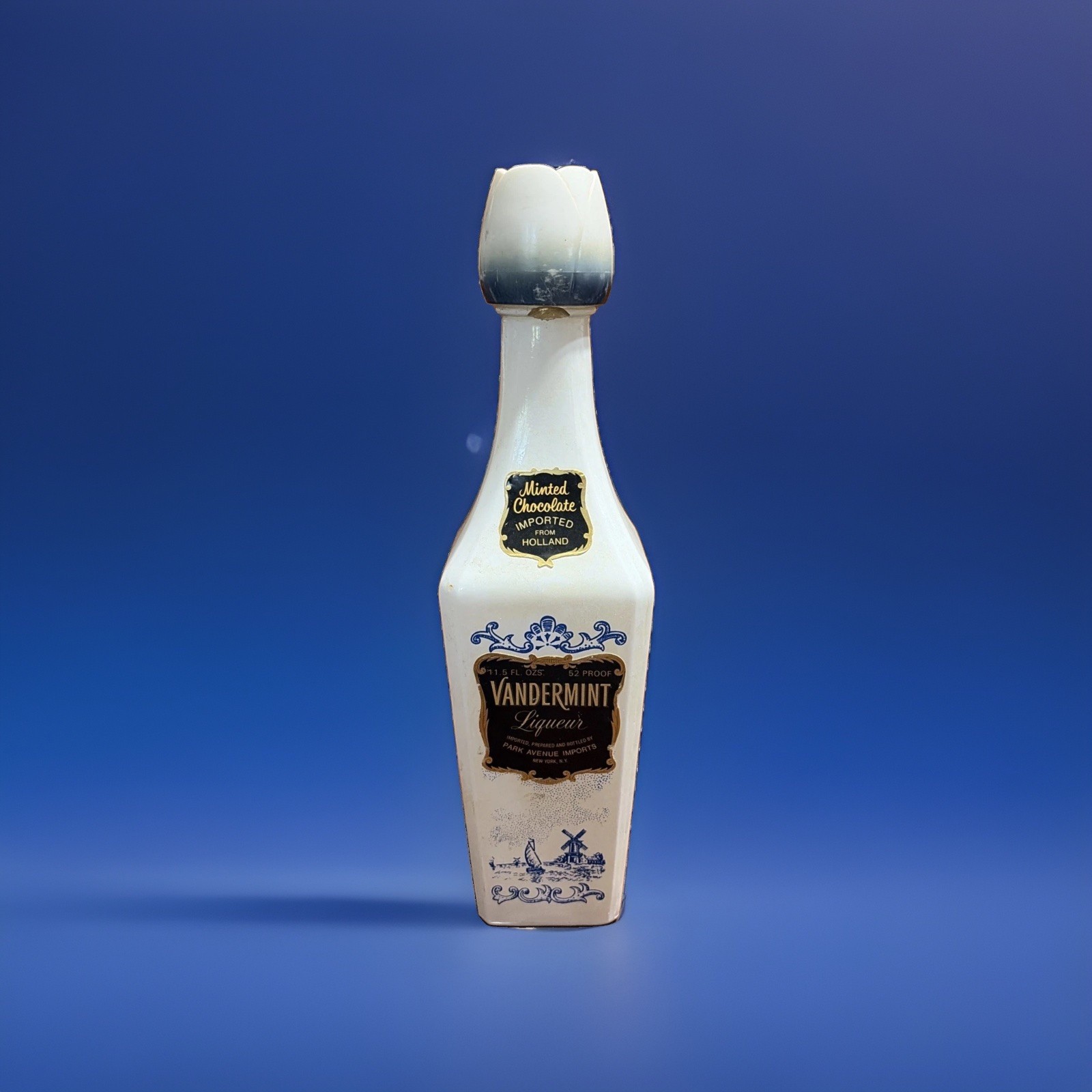 Decanter Blue White Windmill Dutch Holland Liquor Bottle with Tulip Cap Empty