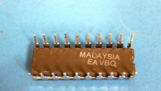 New (8pcs) 54LS374/BRAJC MOTOROLA IC Logic