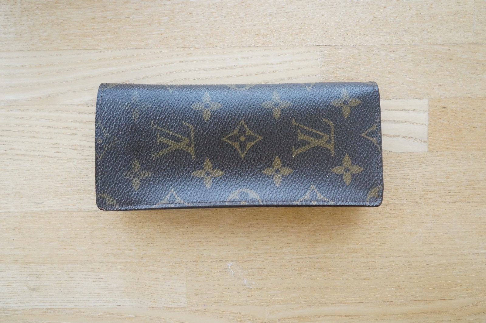 Louis Vuitton Monogram Glasses Case M62962 Etui Lunettes Simple Authentic