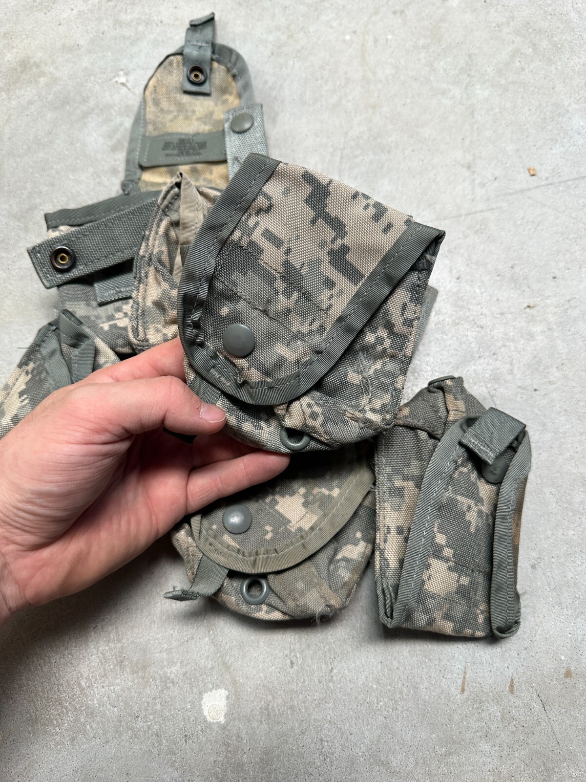 US Army Molle II Hand Grenade Pouch ACU UCP Digital Military Assault Vest Flash
