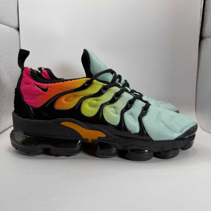 Nike Air Vapormax Plus Shoes Mens Size 8 Multicolor Running Training AO4550-009