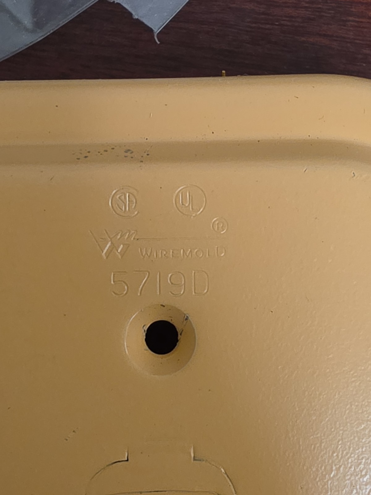 Wiremold 5719D Buff Corner Box. NOS