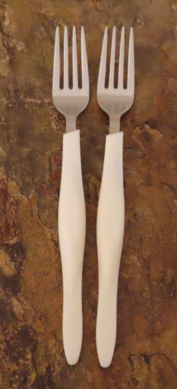 Cutco Pearl White Handle CUE3 Set 2 Salad Forks USA Stainless Flatware Lot F