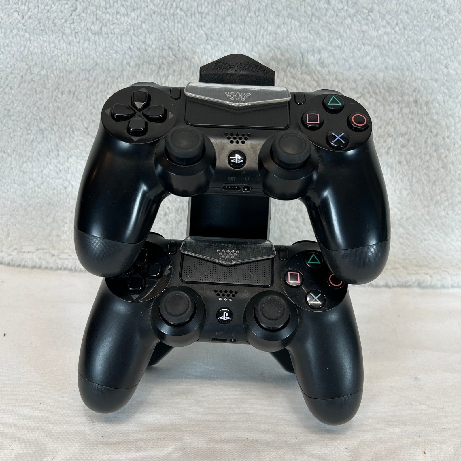 2 Sony PlayStation DualShock 4 Wireless Controllers & Energizer Charging Station