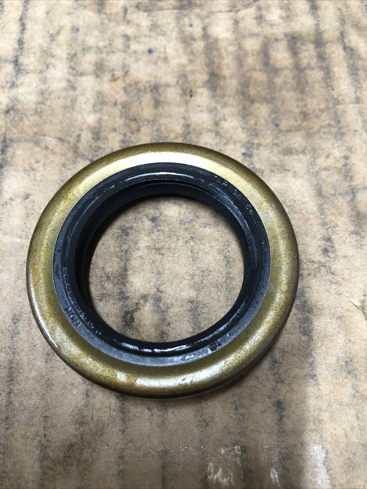 New Old Stock Beck/Arnley Seal Fits 75-91 Sub Part #052-3647.