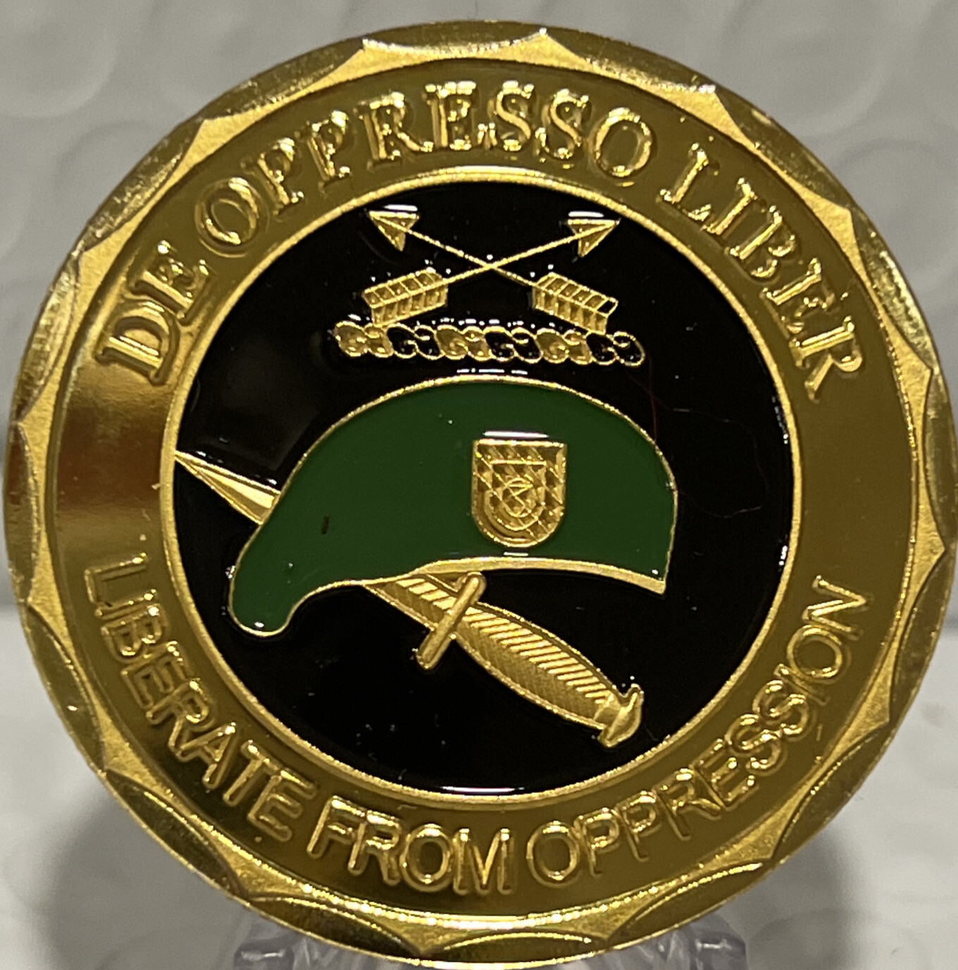 * US Army Special Forces Army Challenge Coin Liberate From Oppression New Coin