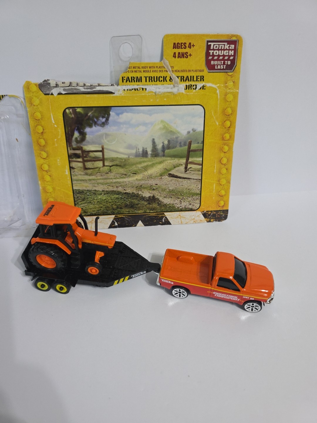 tonka 1/64 diecast red truck orange tractor (P1)