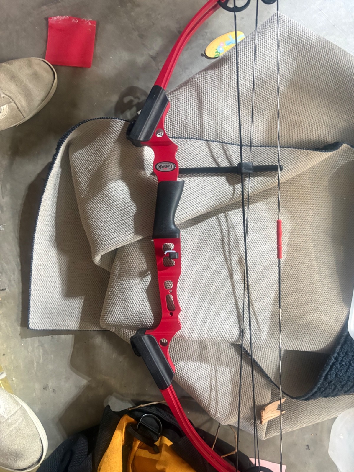 Genesis Mini Compound Bow right Hand Red New Unused NASP Youth Archery RH 6-12lb