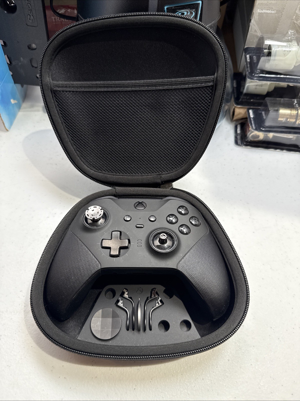 Microsoft Xbox Elite Wireless Controller Series 2 Wireless Black/Gray w/ Case