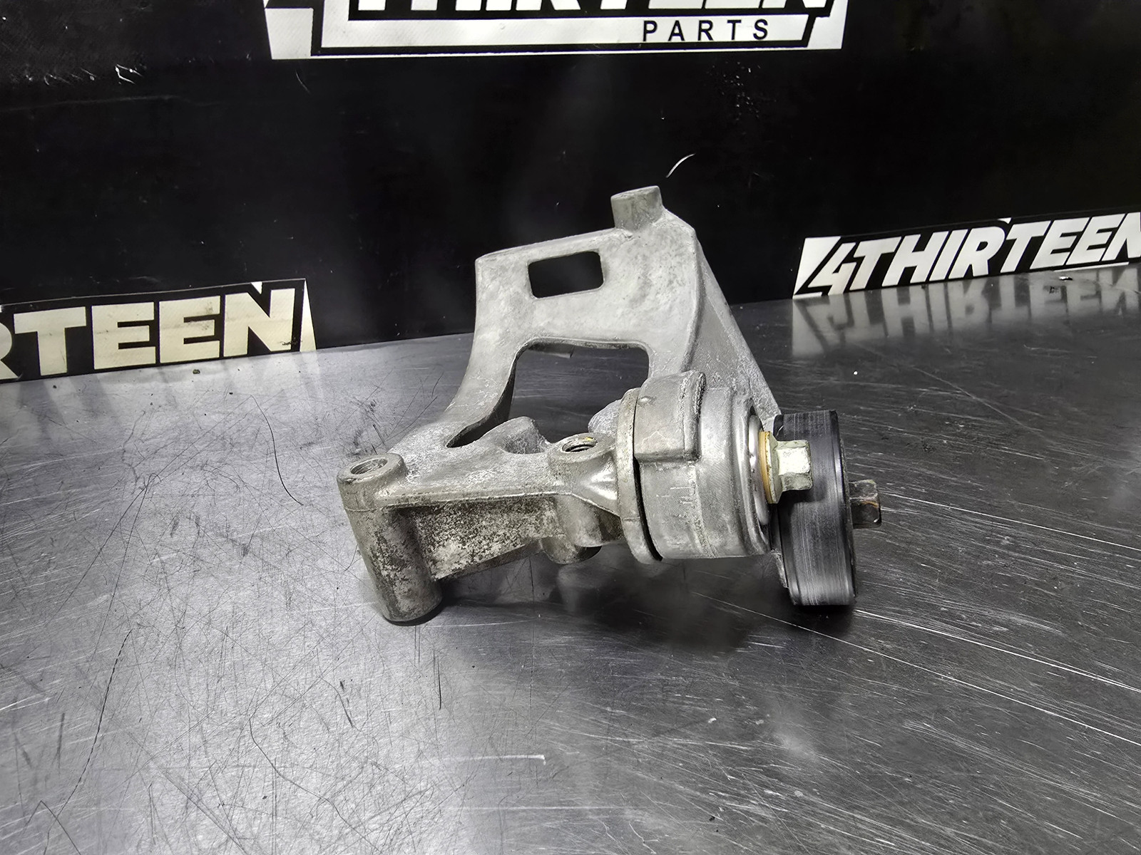 1997-2004 C5 CORVETTE AC COMPRESSOR BRACKET GM 12556444 OEM #N33